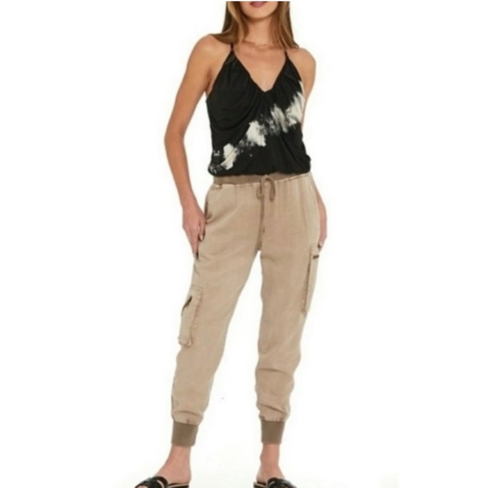 Young Fabulous & Broke Jupiter Cargo Joggers in Khaki Tan size Small
